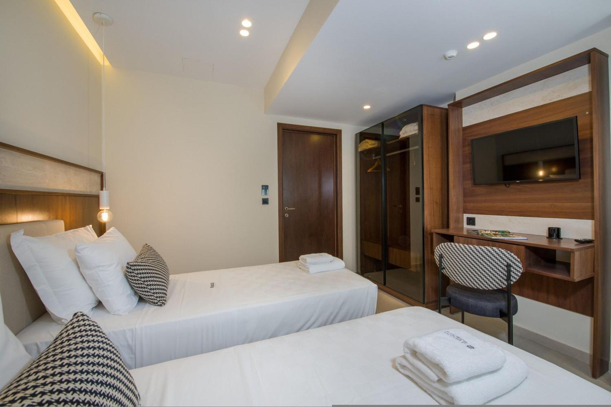 Almi-Cove Hilltop Villas Almirida エクステリア 写真