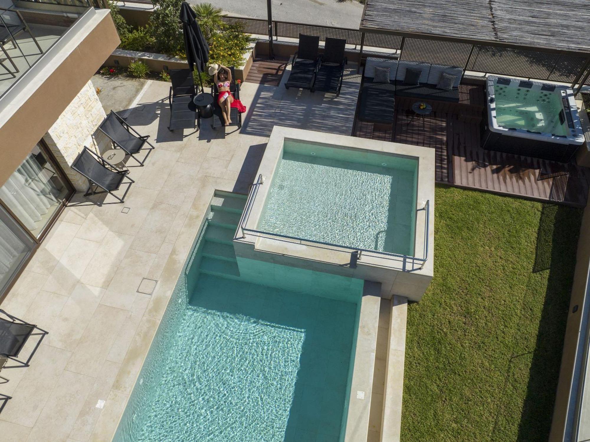 Almi-Cove Hilltop Villas Almirida エクステリア 写真